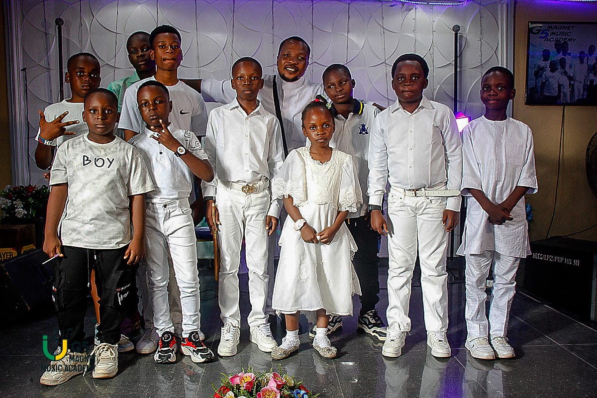 G5 Magnet students together after a performance